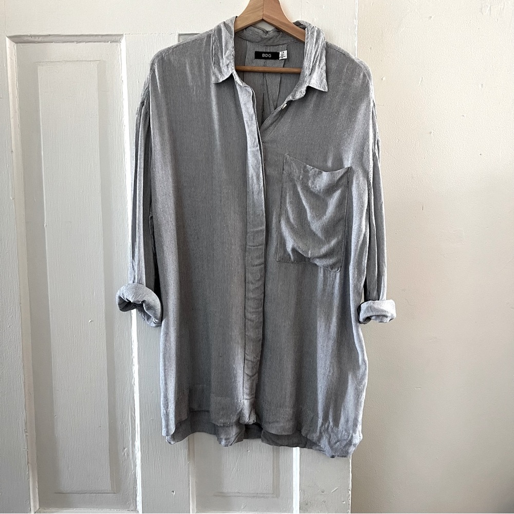 Urban Outfitters Oversized Loose Button Down